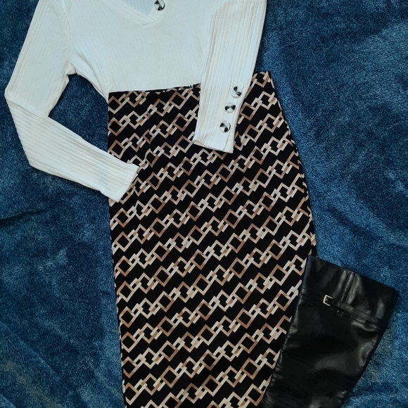 Skirt - Picture 1 of 3